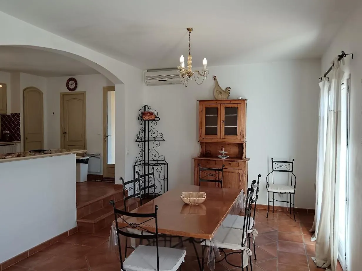Maison De Vacances Avec Piscine Privative, Oustau Des Oliviers Vue Dominante Colorado Provencal Rustrel Holiday home