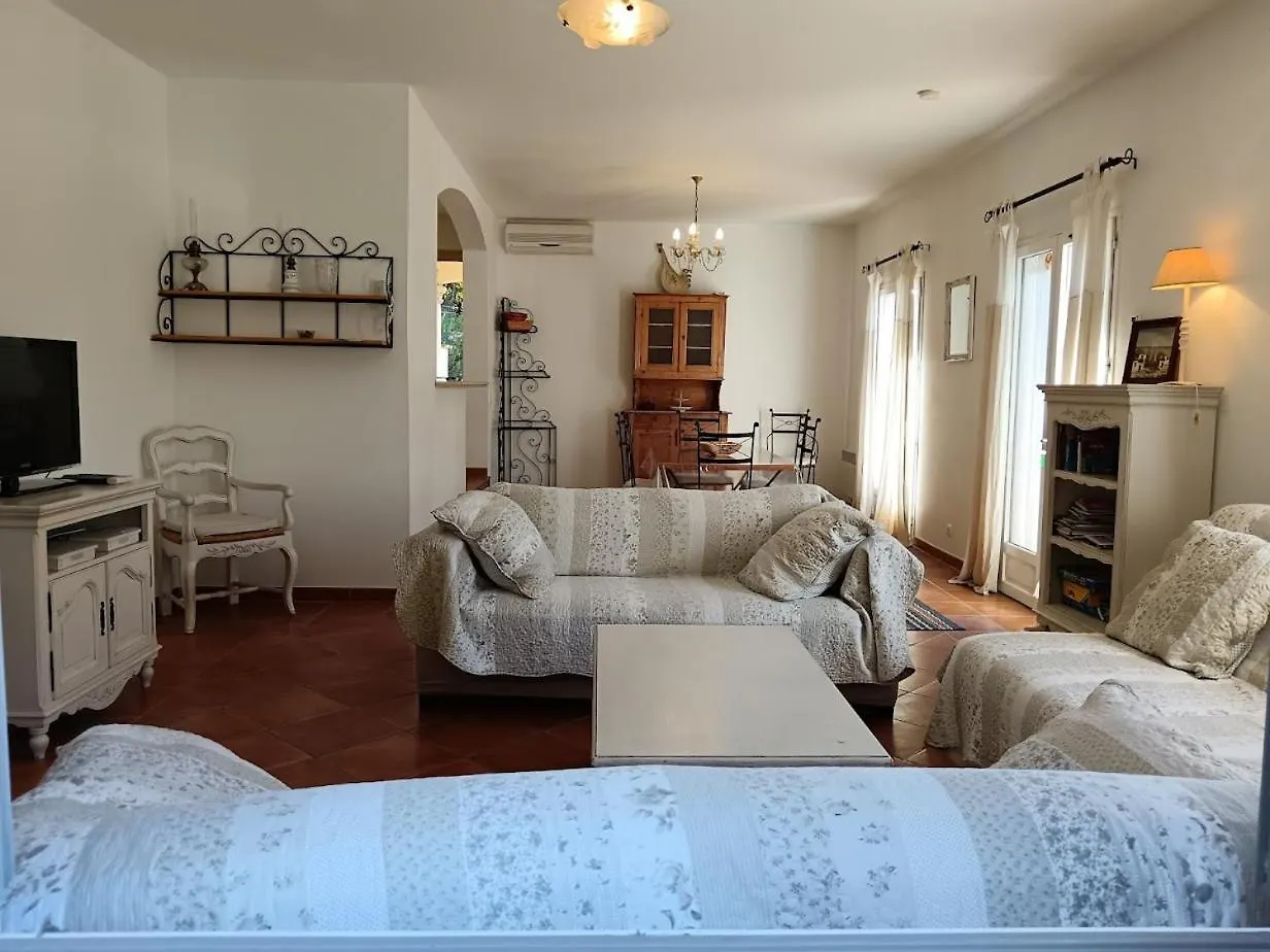 Maison De Vacances Avec Piscine Privative, Oustau Des Oliviers Vue Dominante Colorado Provencal Rustrel