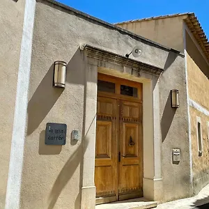 La Cour Carree Bed & Breakfast